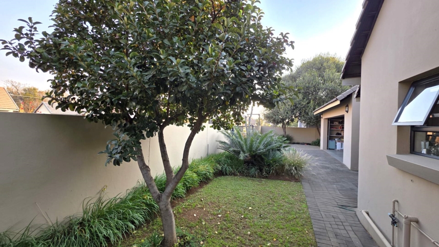 To Let 3 Bedroom Property for Rent in Melodie North West